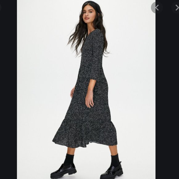 Aritzia Dresses & Skirts - ARITZIA Heartstrings Dress NWT